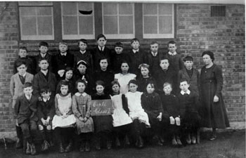 Cople School group about 1900